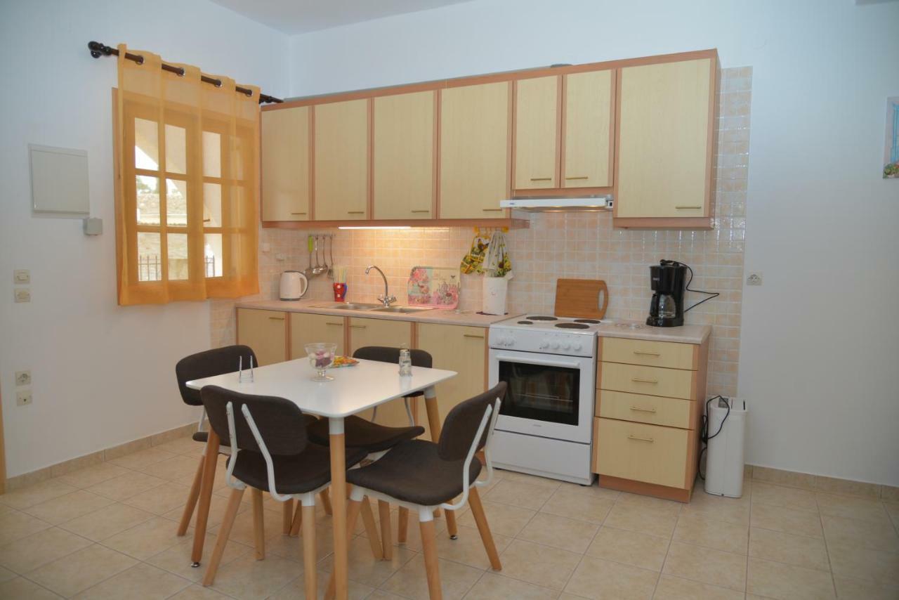 Ferienwohnung River House Fully Renovated & Equipped 10' From Dt Potamós Exterior foto